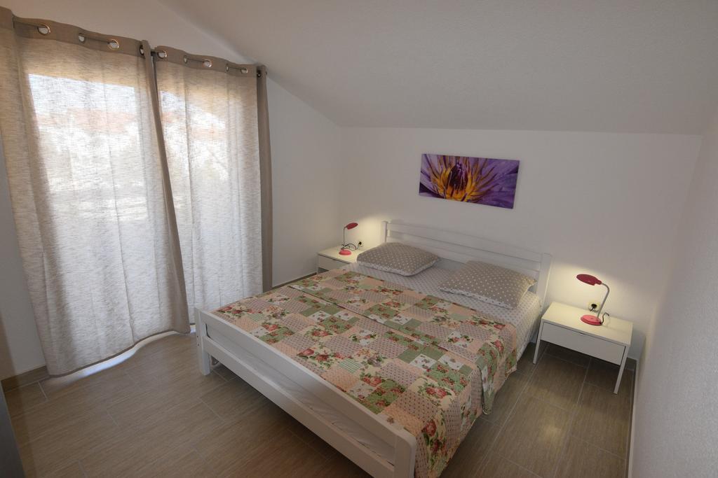 Apartments Batarilo Биоград-на-Мору Экстерьер фото