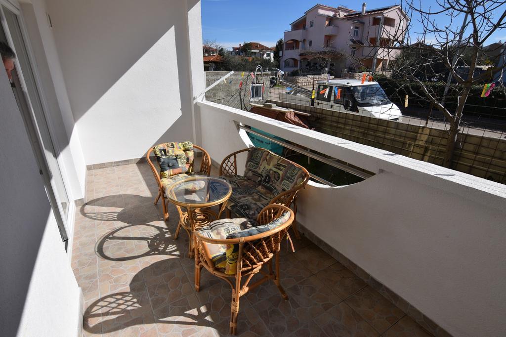 Apartments Batarilo Биоград-на-Мору Экстерьер фото