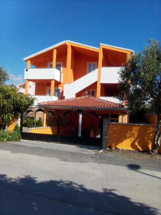 Apartments Batarilo Биоград-на-Мору Экстерьер фото